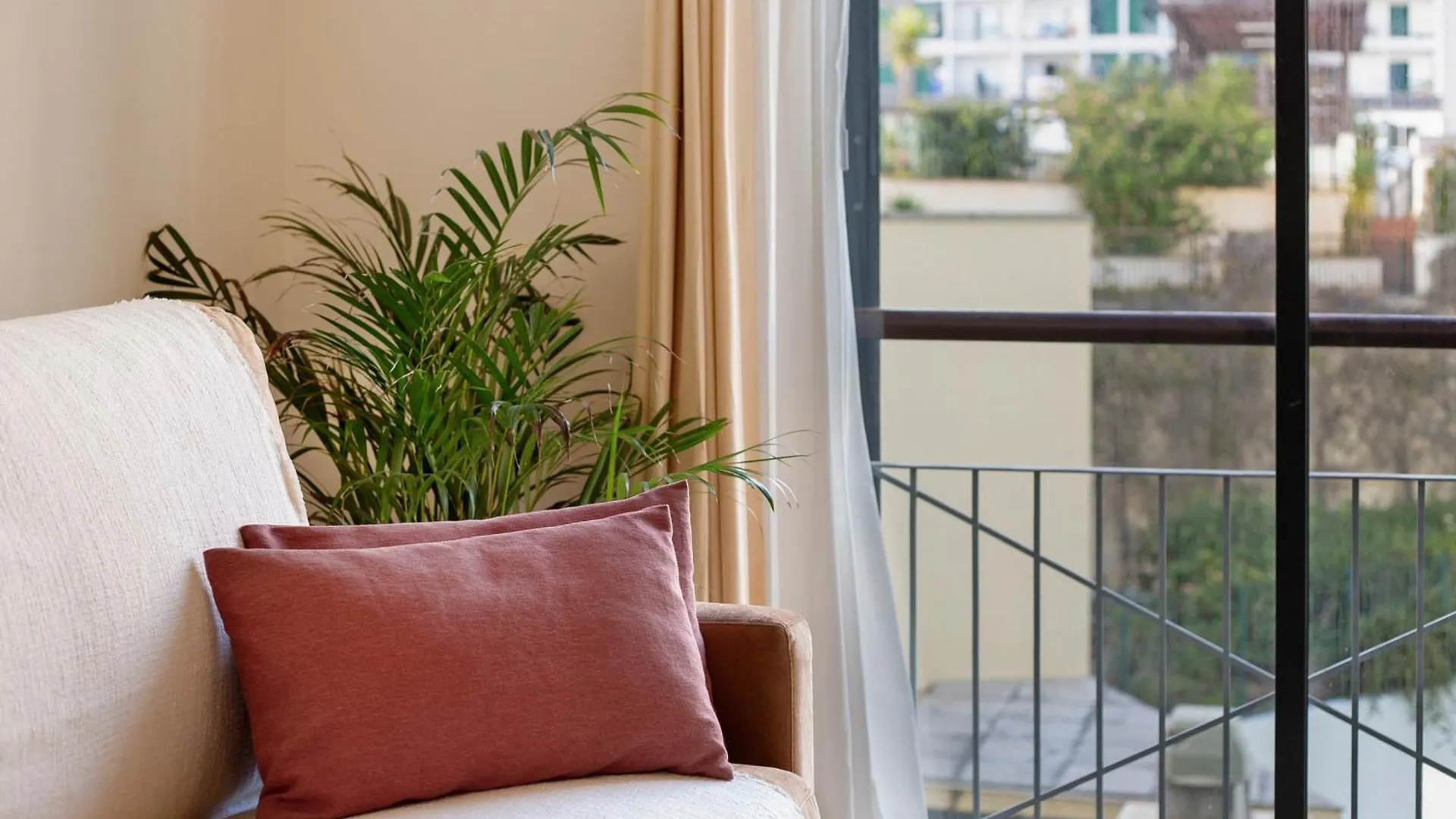 Forum T0 Plus Funchal  Appartement Funchal (Madeira)
