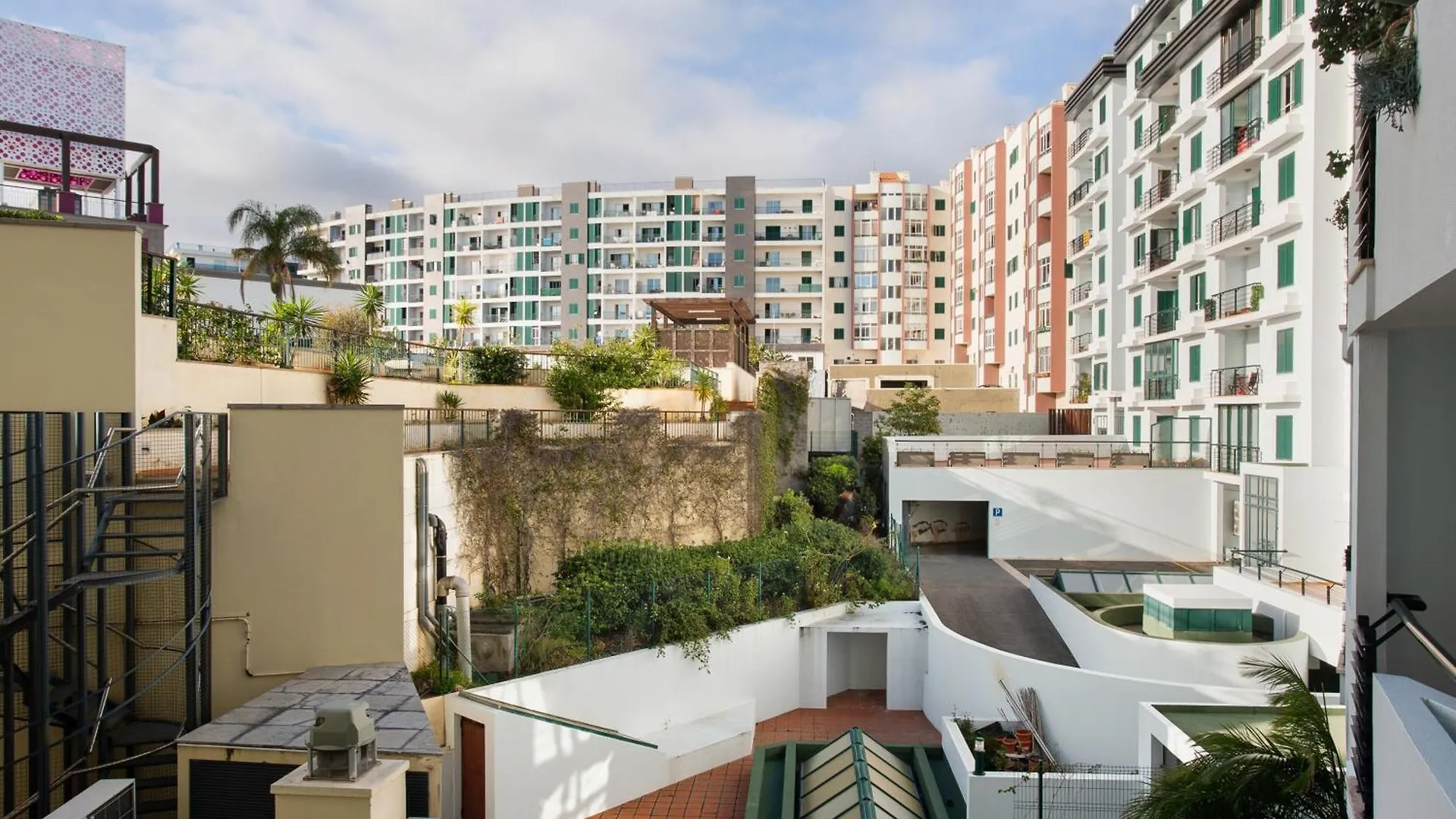 Forum T0 Plus Funchal  Appartement